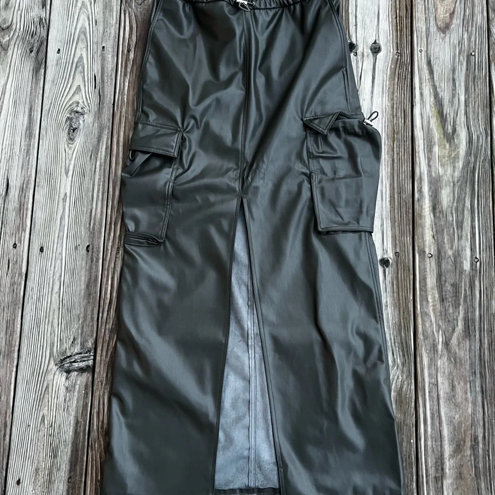 Zara faux leather cargo skirt - Picture 6 of 6